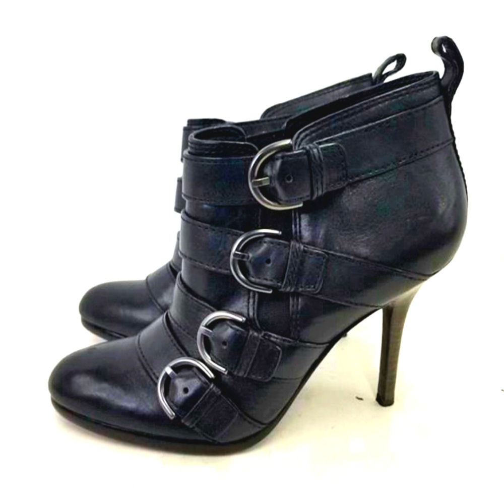 COACH like NEW Black Leather Ankle Boots Size 7